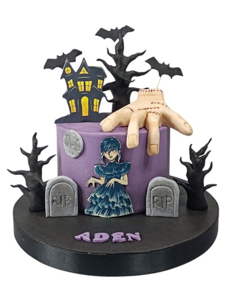 Wednesday - Addams Ailesi Pasta 1