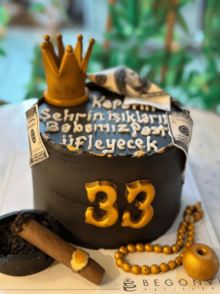 Patronlar İçin Kutlama Pastası