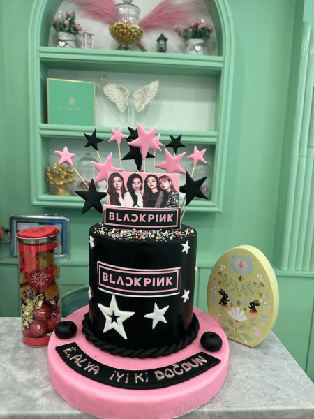 Blackpink Karakterli Doğum Günü Pastası