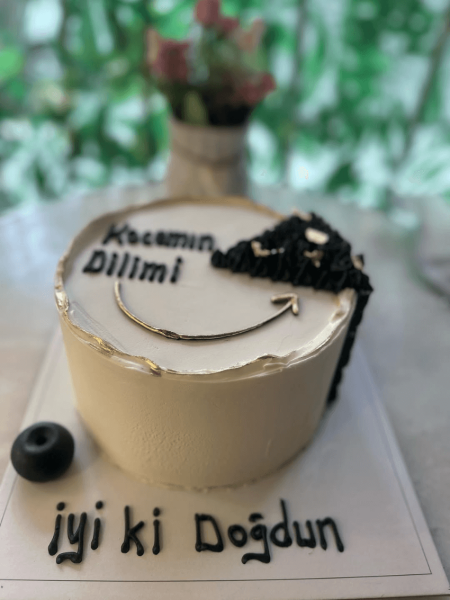 Erkek Sevgiliye Kutlama Pastası
