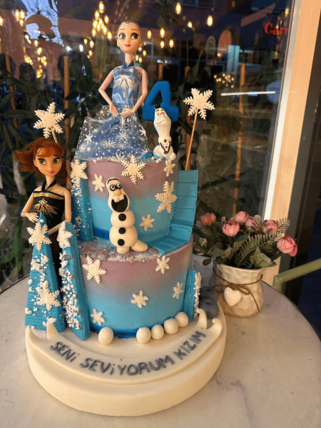 Barbie Konseptli Doğum Günü Pastası
