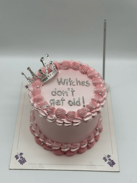 Taçlı Pembe Doğum Günü Pastası