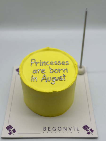 Sarı Doğum Günü Pastası