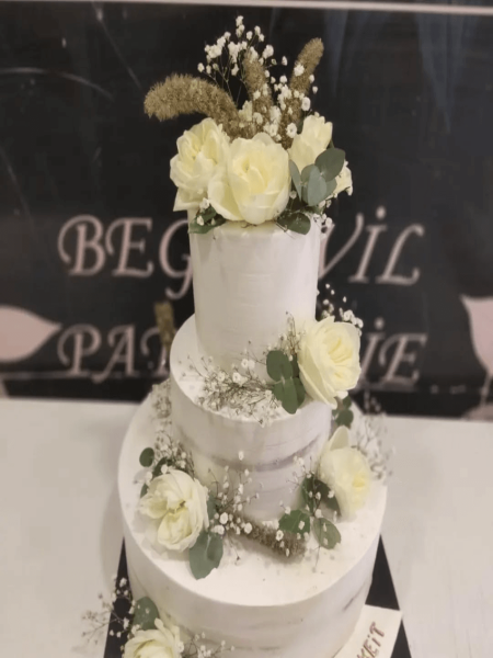 Gül Bahçesi Temalı Doğum Günü Pastası