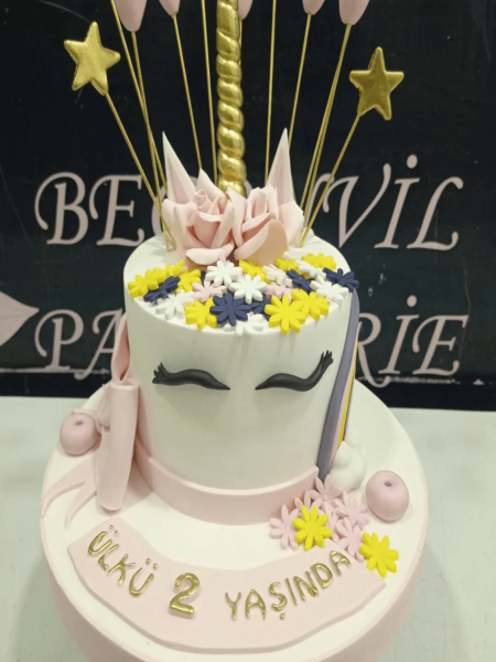 Unircornlu Doğum Günü Pastası