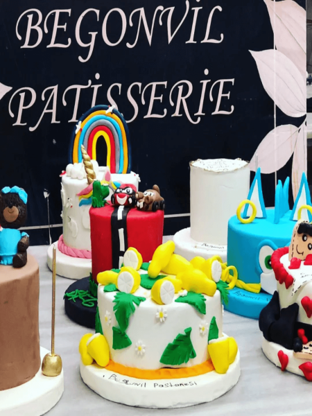 Rengarenk Kutlama Pastası