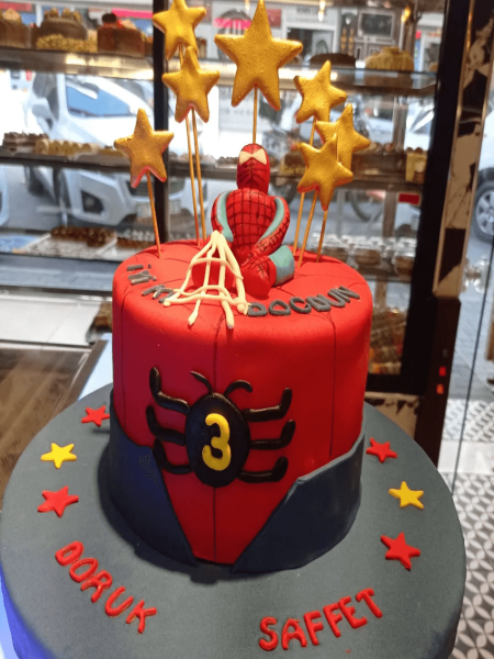 Spiderman Konseptli Doğum Günü Pastası