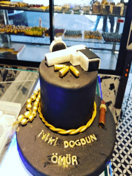 Ağır Abi Kutlama Pastası