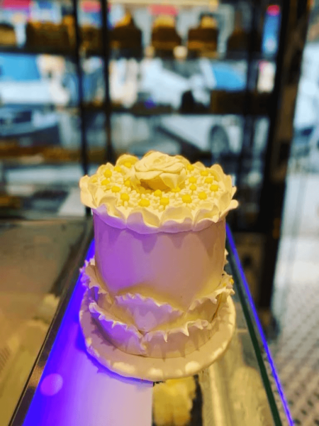 Gül Görünümlü Kutlama Pastası