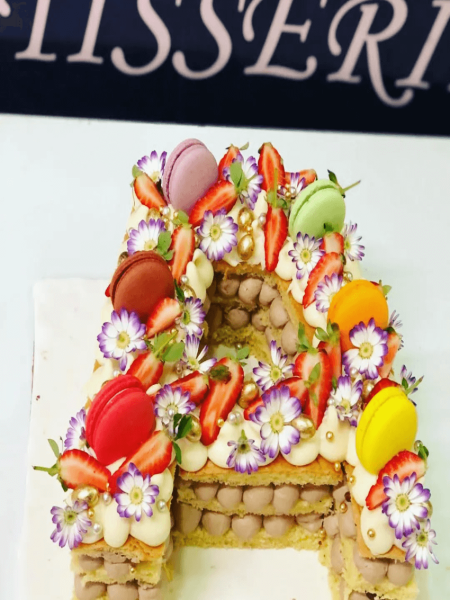 Meyveli Doğum Günü Pastası