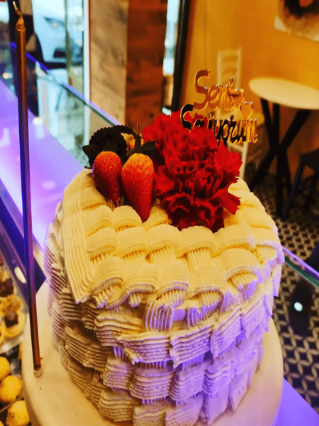 Meyveli Kutlama Pastası 2