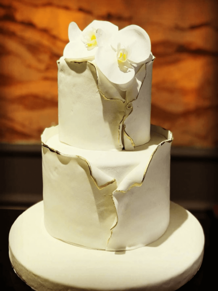 Orkide Süslemeli Kutlama Pastası