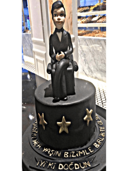 Patron Konseptli Doğum Günü Pastası