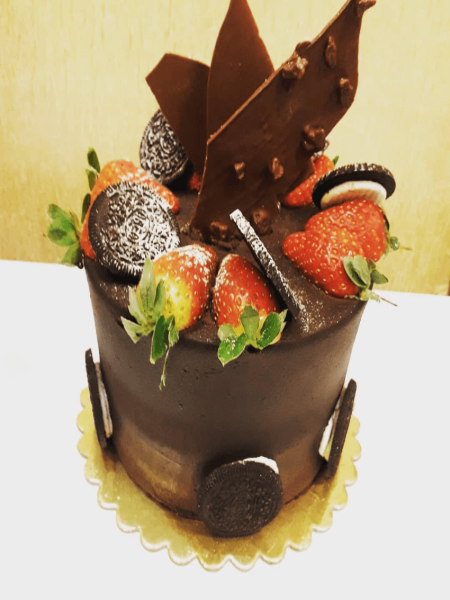 Sade Kutlama Pastası 4