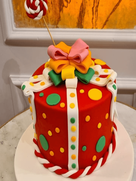 Bonibonlu ve Kurdeleli Kutlama Pastası