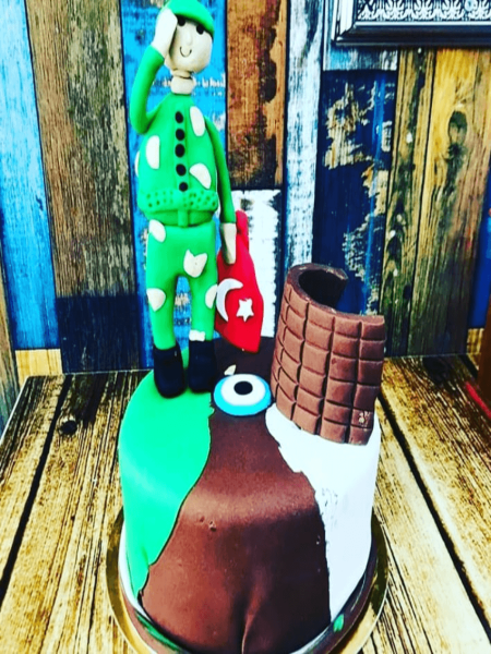 Asker Temalı Kutlama Pastası